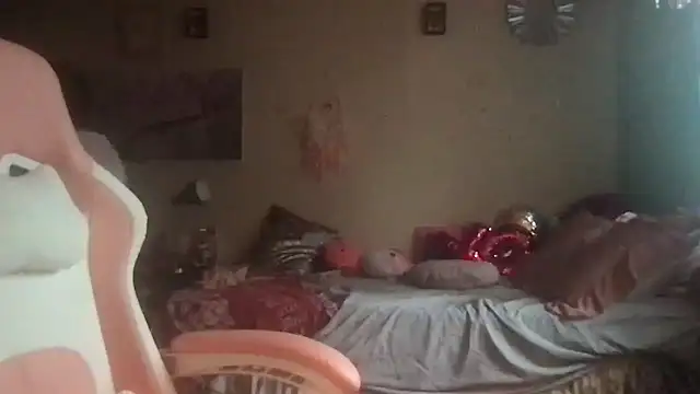 nekowaifuuu online show from 09/25/25, 04:21