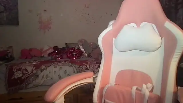 nekowaifuuu online show from 09/28/25, 01:55