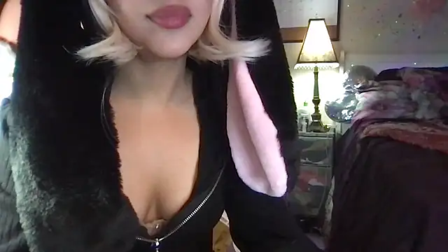 nekowaifuuu online show from 10/22/25, 04:46