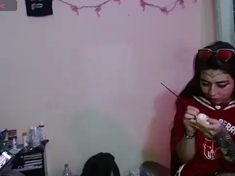 saenzjulieta1 online show from 09/27/25, 05:40