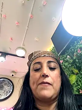 hotadhara01 online show from 10/25/25, 06:46