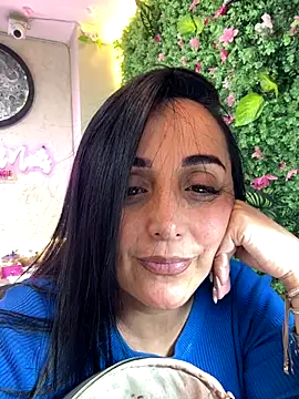 hotadhara01 online show from 11/18/25, 10:14