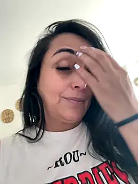 hotadhara01 online show from 11/20/25, 02:28