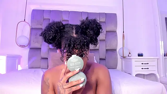 OnlyGia online show from 04/25/26, 04:04