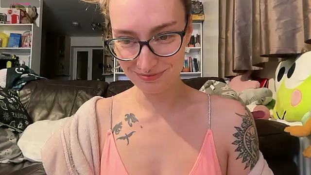Snapshot of harleyblair chatting on 01/14/26, 11:09 harleyblair online show from 01/14/26, 11:09