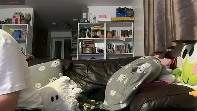 Snapshot of harleyblair chatting on 01/15/26, 10:57 harleyblair online show from 01/15/26, 10:57