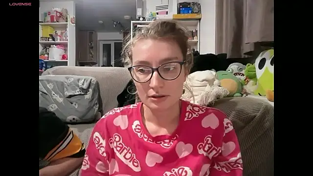 Snapshot of harleyblair chatting on 02/25/26, 11:03 harleyblair online show from 02/25/26, 11:03