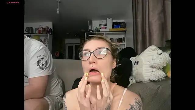 Snapshot of harleyblair chatting on 03/25/26, 10:38 harleyblair online show from 03/25/26, 10:38