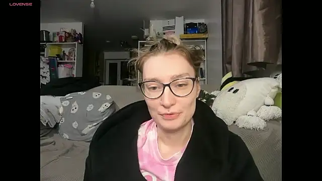 Snapshot of harleyblair chatting on 04/01/26, 10:07 harleyblair online show from 04/01/26, 10:07