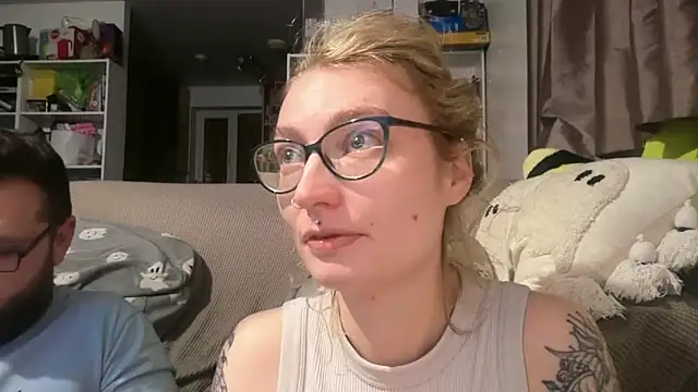 Snapshot of harleyblair chatting on 05/14/26, 10:05 harleyblair online show from 05/14/26, 10:05