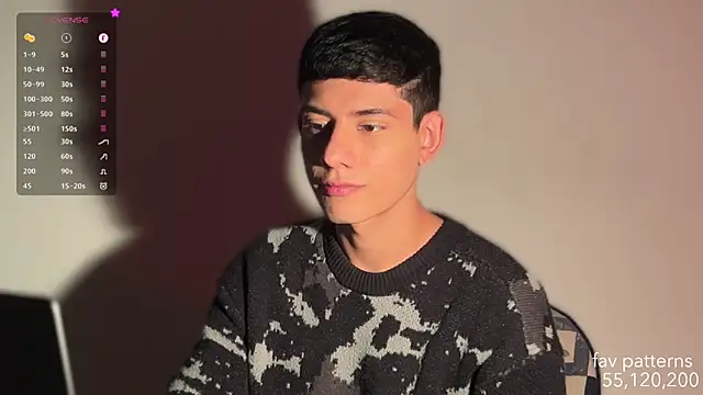 Snapshot of jim_dj chatting on 10/31/25, 09:16 jim dj online show from 10/31/25, 09:16