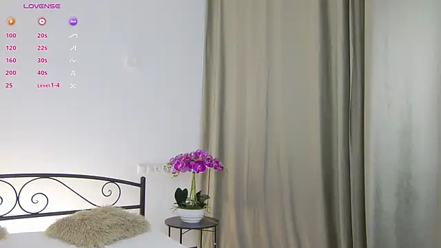 AlexsisFaee online show from 06/10/26, 06:34