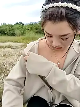 Snapshot of asian_2k chatting on 09/25/25, 01:20 asian 2k online show from 09/25/25, 01:20