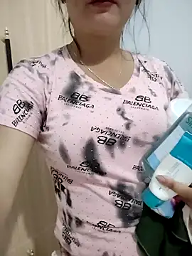 Snapshot of asian_2k chatting on 10/26/25, 11:49 asian 2k online show from 10/26/25, 11:49