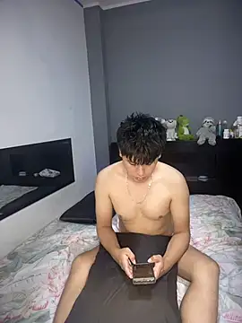 Kailertwink online show from 11/23/25, 03:28