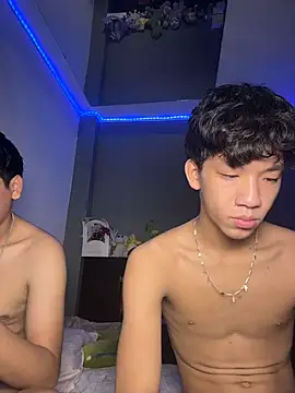 Kailertwink online show from 07/08/26, 10:58