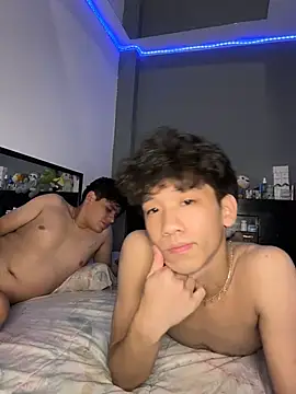 Kailertwink online show from 07/10/26, 12:37
