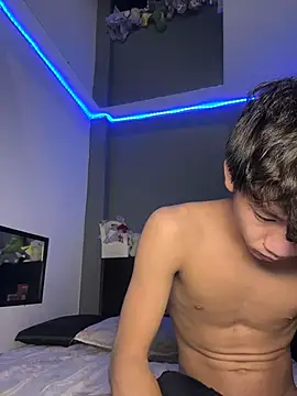 Kailertwink online show from 07/15/26, 09:53
