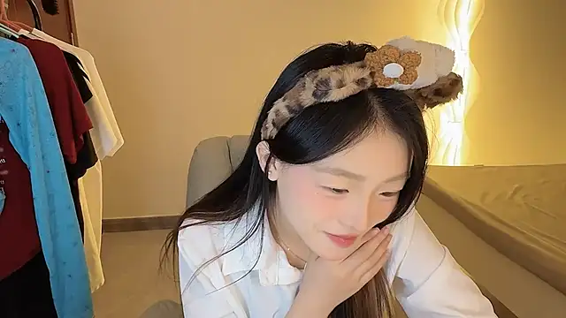 Robin-o3 online show from 09/24/25, 03:37