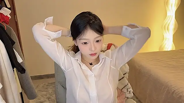 Snapshot of Robin-o3 chatting on 12/03/25, 04:27 Robin-o3 online show from 12/03/25, 04:27