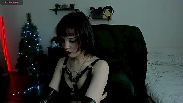 Snapshot of LiyaLuna chatting on 01/13/26, 11:04 LiyaLuna online show from 01/13/26, 11:04