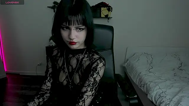 Snapshot of LiyaLuna chatting on 02/09/26, 04:00 LiyaLuna online show from 02/09/26, 04:00