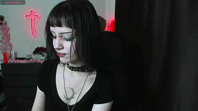 Snapshot of LiyaLuna chatting on 03/19/26, 11:47 LiyaLuna online show from 03/19/26, 11:47