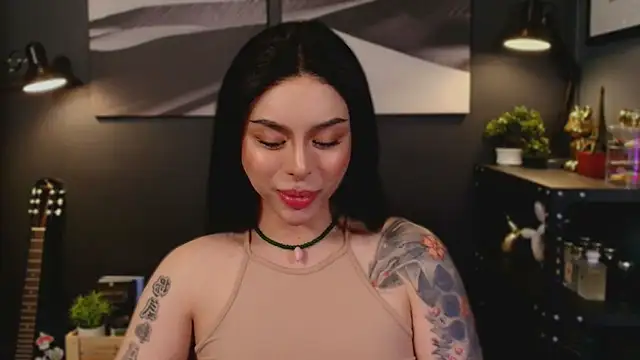 Snapshot of LUNACOCKSLAYER chatting on 11/01/25, 06:04 LUNACOCKSLAYER online show from 11/01/25, 06:04