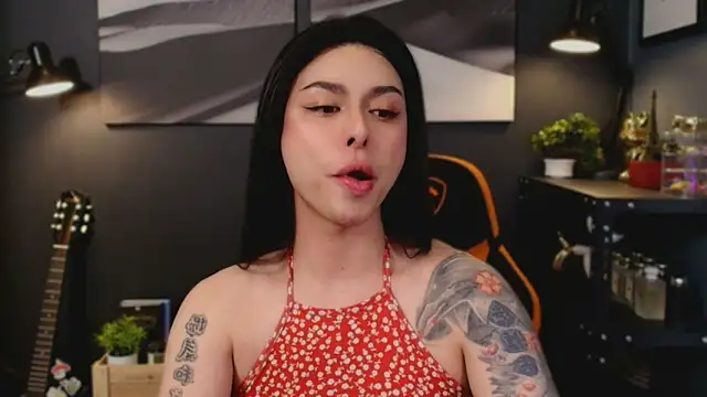 Snapshot of LUNACOCKSLAYER chatting on 11/05/25, 01:33 LUNACOCKSLAYER online show from 11/05/25, 01:33