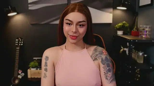 Snapshot of LUNACOCKSLAYER chatting on 11/17/25, 05:35 LUNACOCKSLAYER online show from 11/17/25, 05:35