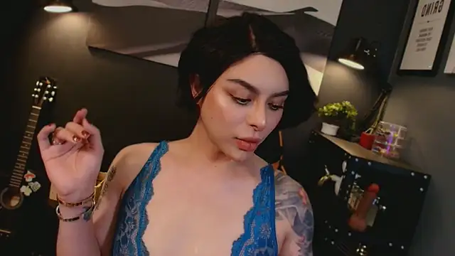 Snapshot of LUNACOCKSLAYER chatting on 11/23/25, 11:54 LUNACOCKSLAYER online show from 11/23/25, 11:54