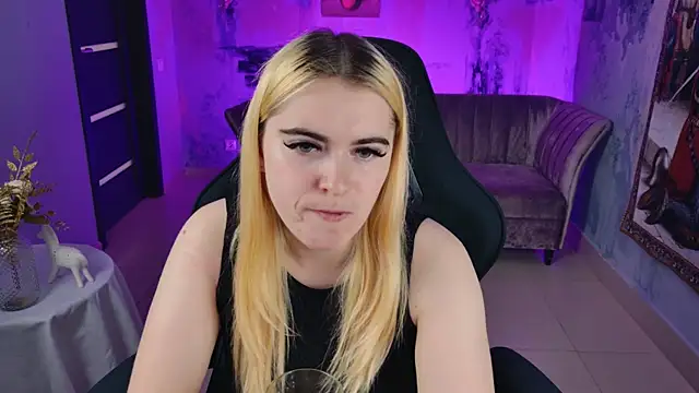 Stef Nicks online show from 09/21/25, 05:20