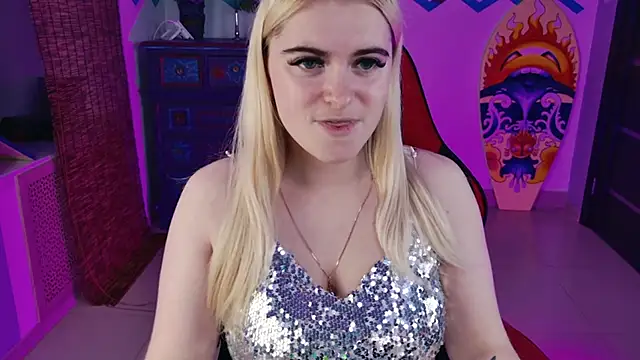 Snapshot of Stef_Nicks chatting on 11/07/25, 09:09 Stef Nicks online show from 11/07/25, 09:09