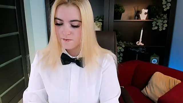 Snapshot of Stef_Nicks chatting on 11/21/25, 05:17 Stef Nicks online show from 11/21/25, 05:17