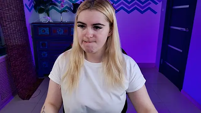 Snapshot of Stef_Nicks chatting on 11/23/25, 09:09 Stef Nicks online show from 11/23/25, 09:09