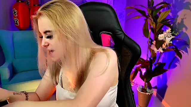 Stef Nicks online show from 07/14/26, 05:34