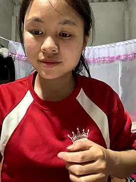 Snapshot of NhuFox chatting on 09/16/25, 12:39 NhuFox online show from 09/16/25, 12:39