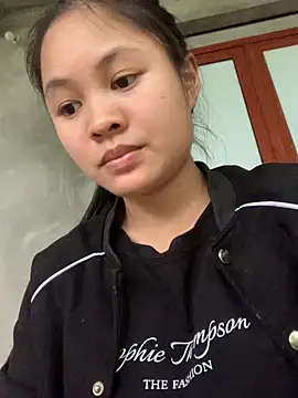 NhuFox online show from 10/15/25, 09:20