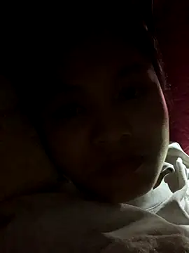 Snapshot of NhuFox chatting on 10/29/25, 03:03 NhuFox online show from 10/29/25, 03:03