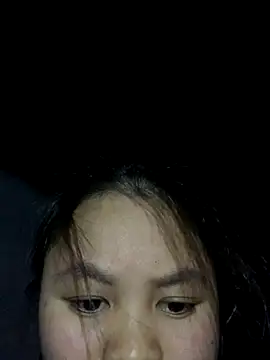 Snapshot of NhuFox chatting on 11/27/25, 01:13 NhuFox online show from 11/27/25, 01:13