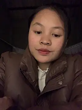 Snapshot of NhuFox chatting on 12/01/25, 01:05 NhuFox online show from 12/01/25, 01:05