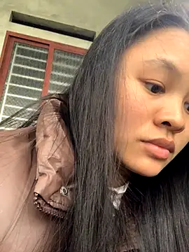 Snapshot of NhuFox chatting on 12/04/25, 08:56 NhuFox online show from 12/04/25, 08:56