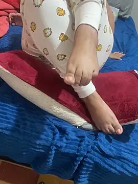 Snapshot of Theperfectbody chatting on 09/18/25, 06:04 Theperfectbody online show from 09/18/25, 06:04