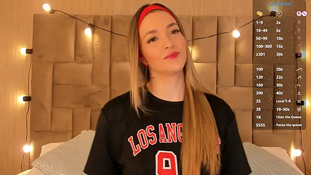 ClaradelMar online show from 09/20/25, 11:00