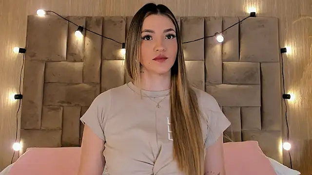 ClaradelMar online show from 10/05/25, 10:46