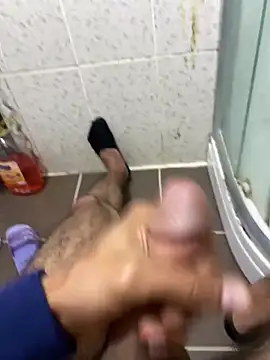 Snapshot of BatchedTracer chatting on 10/30/25, 01:18 BatchedTracer online show from 10/30/25, 01:18