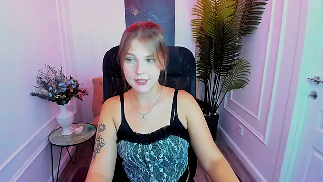SaraMayki online show from 09/08/25, 07:57
