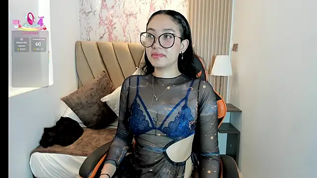 Yuna  Min online show from 09/20/25, 12:06