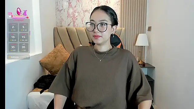 Yuna  Min online show from 09/26/25, 12:42