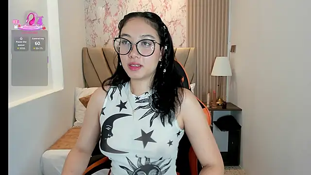 Yuna  Min online show from 09/27/25, 02:44